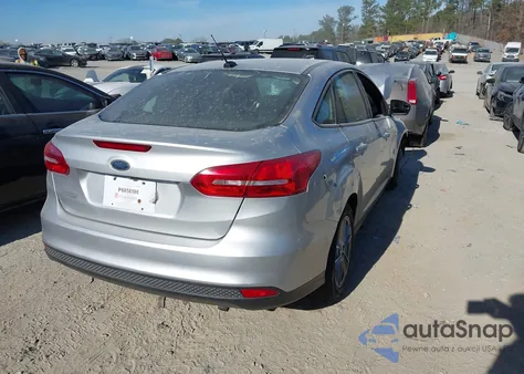 2017 Ford Focus Se z USA, uszkodzony, nr VIN 1FADP3F27HL327034